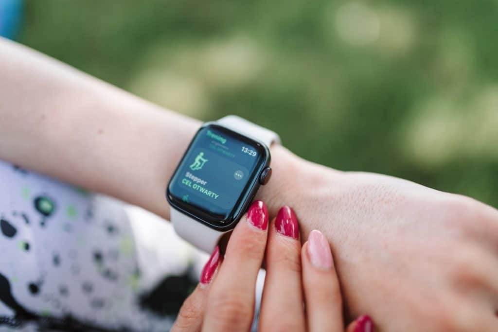 apple watch keeps unpairing during setup